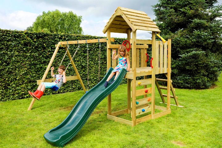 Plac zabaw dla dzieci w ogrodzie